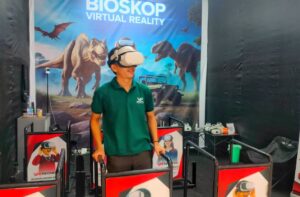 Bioskop VR di Mall Of Serang